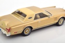 1:18-Lincoln Continental Mark V Coupe-1977-1979-gold-creme-Model Car Group