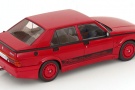 1:18 Alfa Romeo 75 Turbo Evoluzione 1987 crveni Model Car Group dužina: 24,10 centimetara