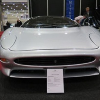 Jaguar XJ 220